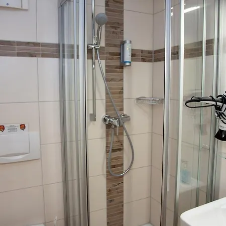 酒店 祖木罗温旅馆 3*