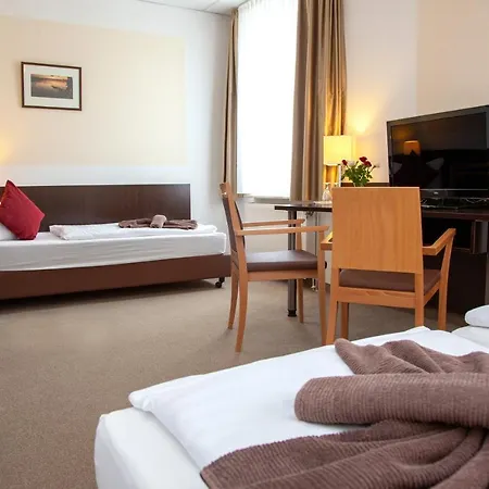 Seehotel Zum Löwen Hotel Strasen