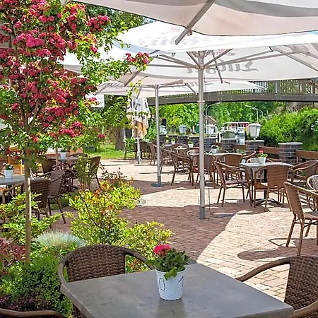Seehotel Zum Löwen 3* Strasen