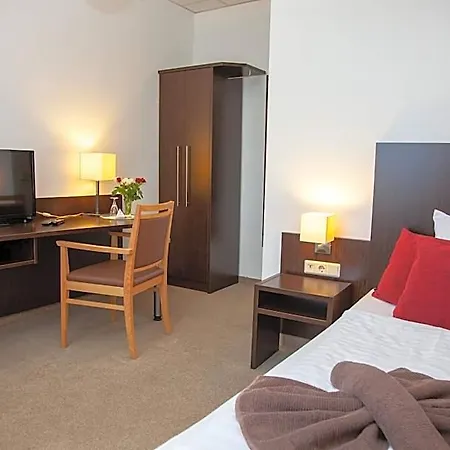Hotel Seehotel Zum Löwen Strasen