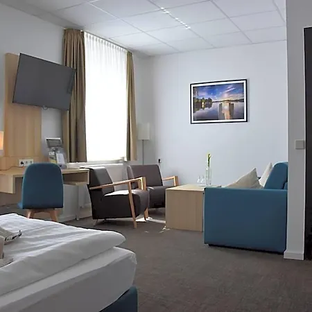 Seehotel Zum Löwen Hotel Strasen