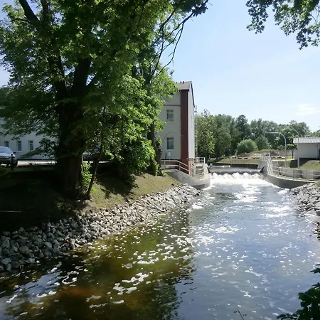 祖木罗温旅馆 3*