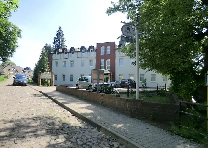 Seehotel Zum Loewen Strasen